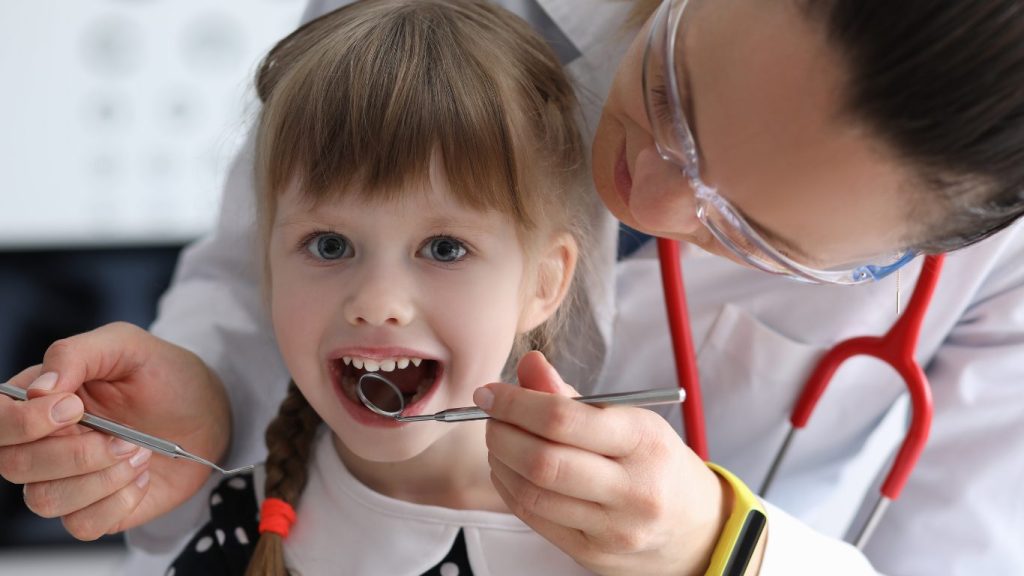 Visitas regulares al ortodoncista y dentista
